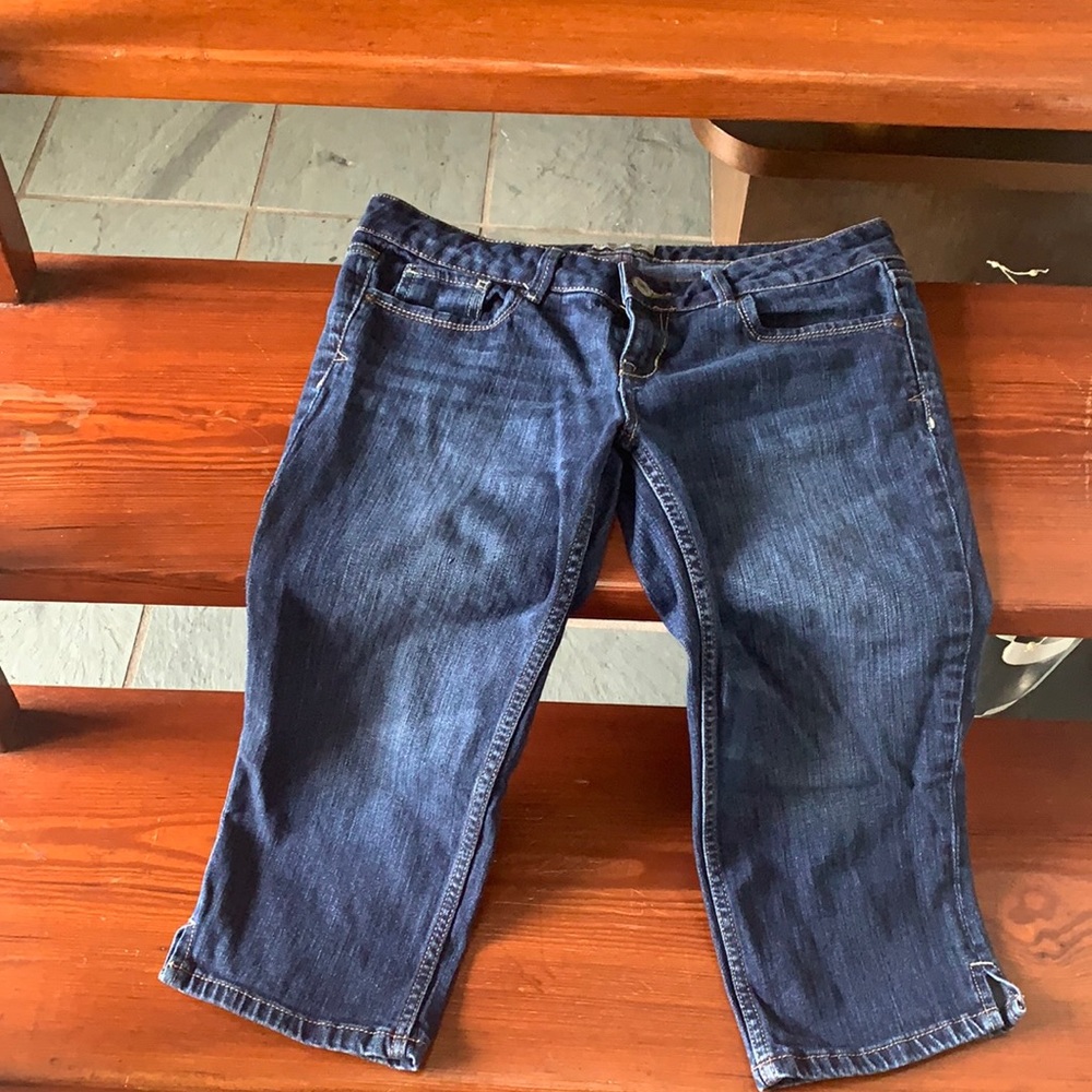 Aeropostale Jean capris in great condition/1